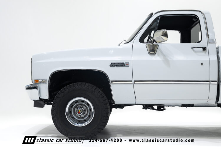 86_GMC_Sierra_K1500_2298-17