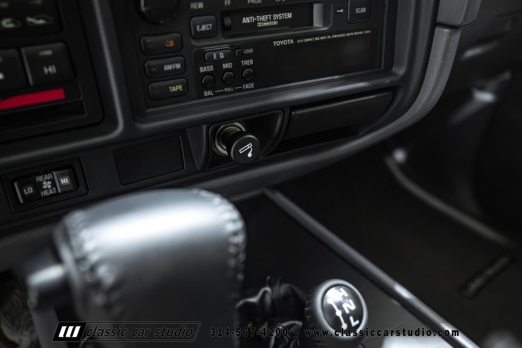 95_Toyota_Land_Cruiser_2299-110
