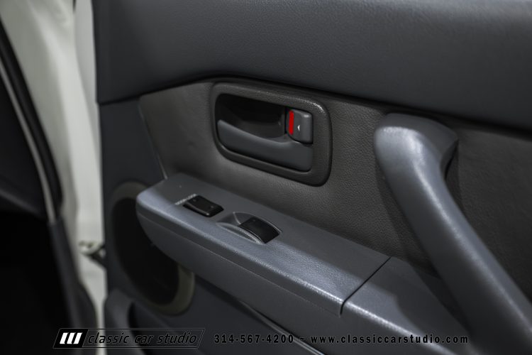 95_Toyota_Land_Cruiser_2299-146