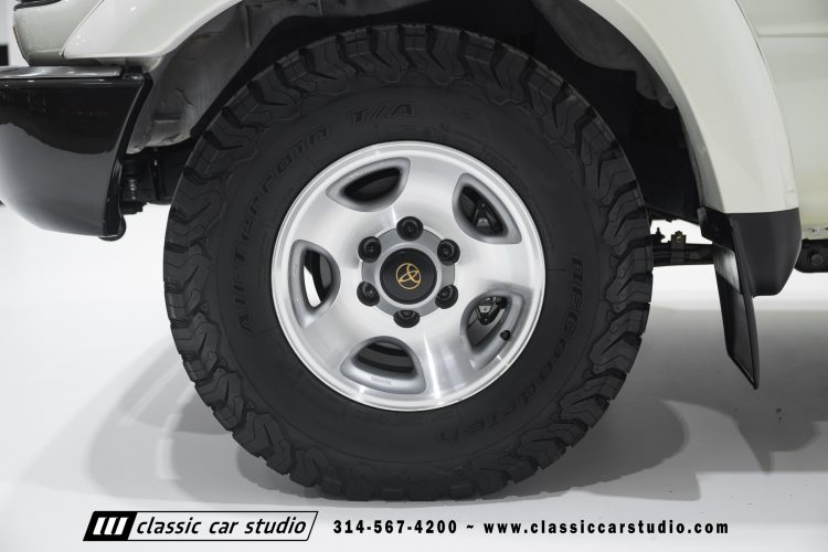 95_Toyota_Land_Cruiser_2299-24