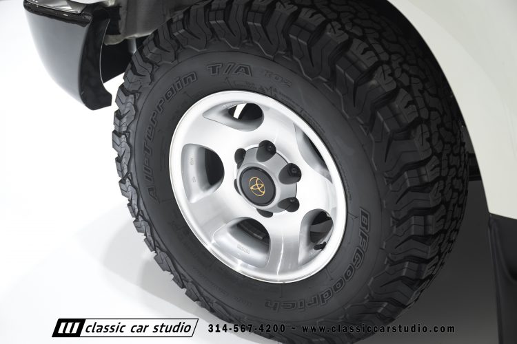 95_Toyota_Land_Cruiser_2299-25