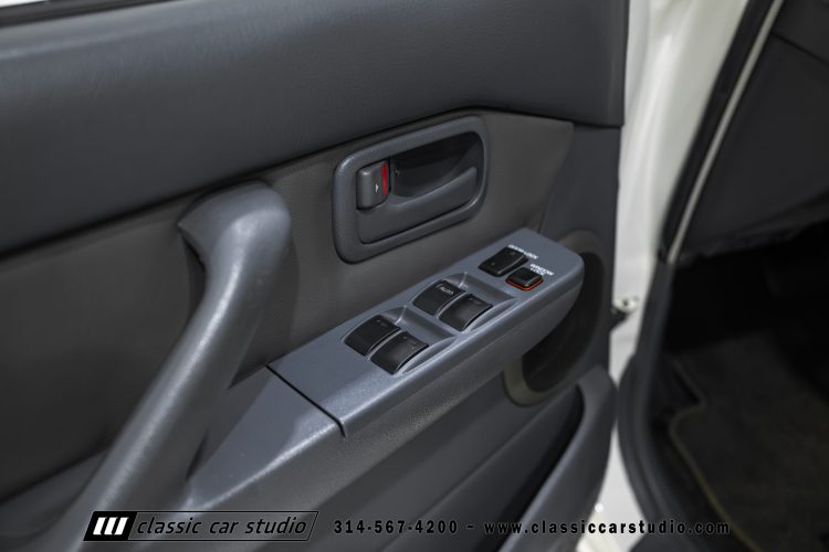 95_Toyota_Land_Cruiser_2299-96