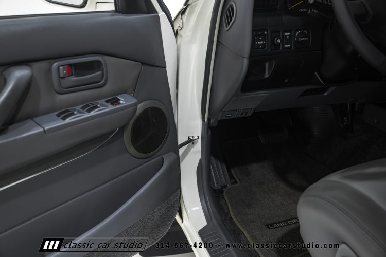 95_Toyota_Land_Cruiser_2299-98